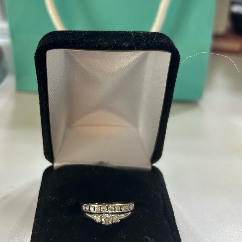 10k white gold wedding set 1/4 ct band and 1/4 ring 3 stone